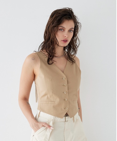 ALEXIA STAM（アリシアスタン）の「Contrast V Neck Vest /Vネックベストトップス（ベスト・レディース・ピンク系その他/サンドベージュ/グリーン・S/M）」の6枚目の写真