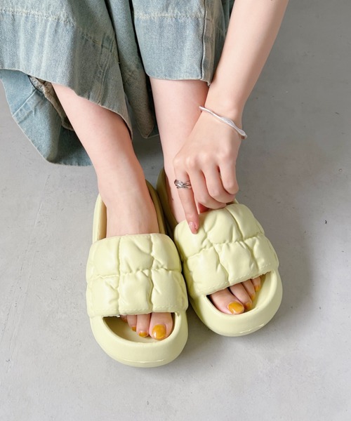 CLEA（クレア）の「パデッドフラット厚底サンダル（サンダル・レディース・グリーン/ホワイト/ブラック・23.5cm/24.5cm）」の12枚目の写真