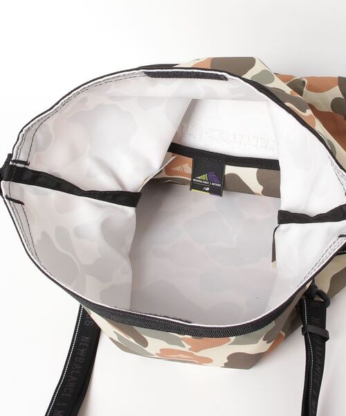 NEW BALANCE（ニューバランス）の「MT1996 ショルダートップロールバック（ショルダーバッグ・メンズ・ベージュ系その他2・ONE SIZE）」の4枚目の写真