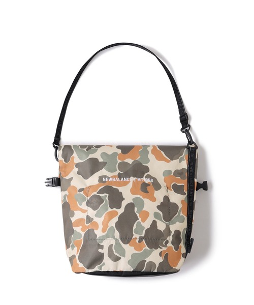 NEW BALANCE（ニューバランス）の「MT1996 ショルダートップロールバック（ショルダーバッグ・メンズ・ベージュ系その他2・ONE SIZE）」の6枚目の写真