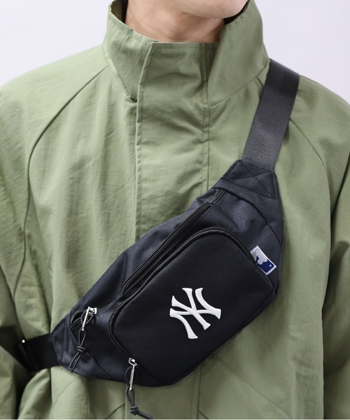 MLB（メジャーリーグベースボール）の「【MLB / メジャーリーグベースボール】New York Yankees・ニューヨーク ヤンキースチームロゴ ウエストバッグ（ボディバッグ/ウエストポーチ・メンズ・ブラック/A・ONESIZE）」の9枚目の写真