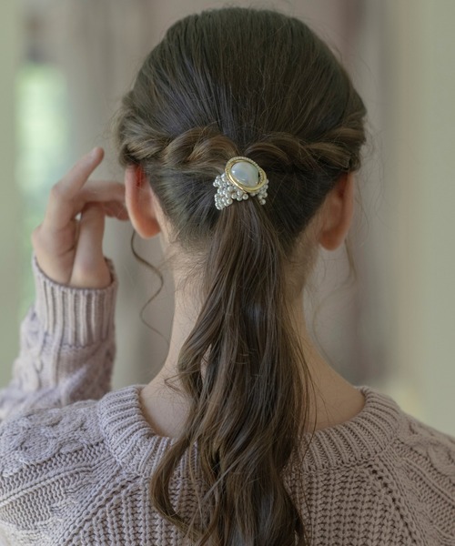 Catherine Cottage（キャサリンコテージ）の「【ZOZO限定】ビジューパールヘアゴム（ヘアゴム・キッズ・ホワイト・FREE）」の4枚目の写真