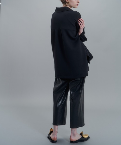 MECRE(メクル)の「フェイクレザーストレートパンツ(その他パンツ・レディース・ブラック・S/M)」の10枚目の写真