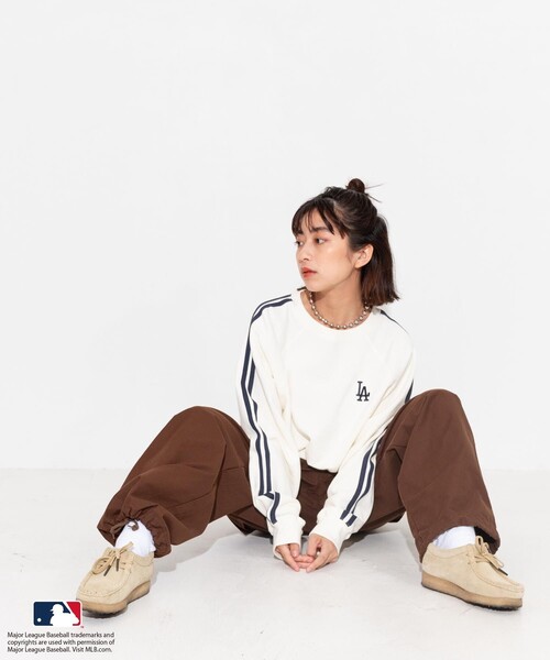 FREAK'S STORE(フリークスストア)の「MLB × FREAK'S STORE/エムエルビー MLB トラックプルオーバー/ラインスウェット(スウェット・レディース・グリーン/オフホワイト/ネイビー・フリ-)」の12枚目の写真