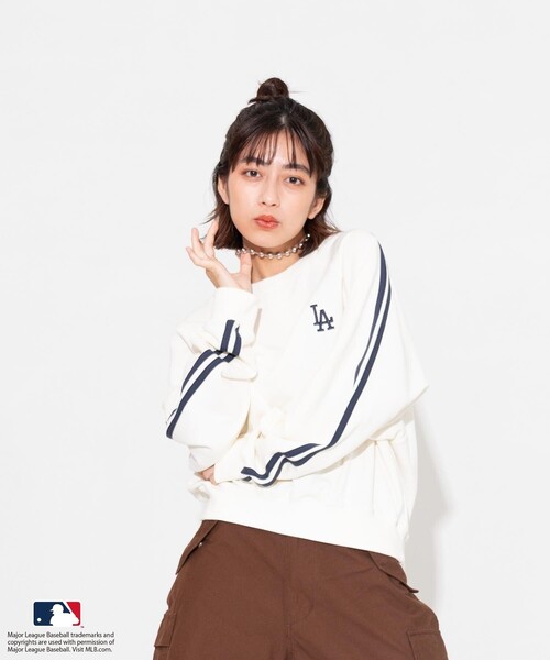 FREAK'S STORE(フリークスストア)の「MLB × FREAK'S STORE/エムエルビー MLB トラックプルオーバー/ラインスウェット(スウェット・レディース・グリーン/オフホワイト/ネイビー・フリ-)」の13枚目の写真