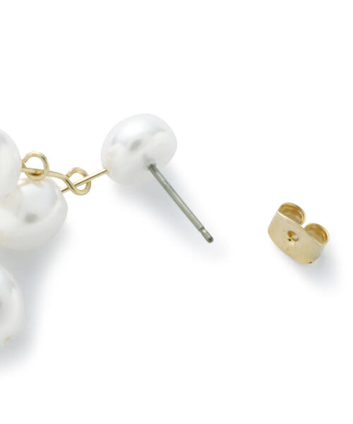 EDIT COLOGNE（エディットコロン）の「パールドロップピアス（ピアス（両耳用）・レディース・ホワイト・ﾌﾘ-）」の7枚目の写真