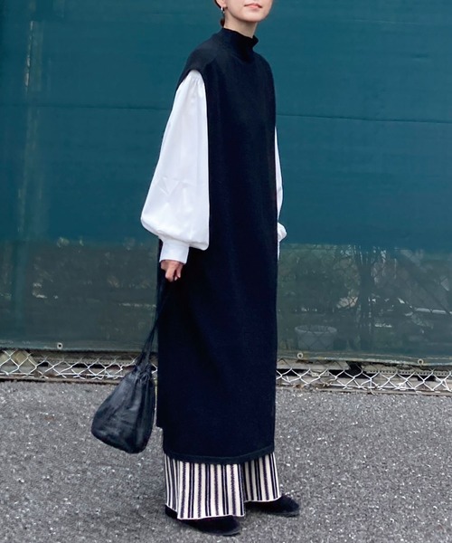 CORNERS by KR（コーナーズバイケーアール）の「CORNERS by KR 2wayハイネックスリットニットワンピ（ワンピース・レディース・ブラック/ベージュ/グレー・M）」の4枚目の写真