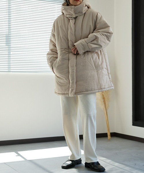 ap retro（アプレトロ）の「フードパディングスタンドビッグブルゾン/パディングコート/モンスターコート（ダウンジャケット/コート・レディース・オフホワイト/アイボリー/ブラック・FREE）」の18枚目の写真