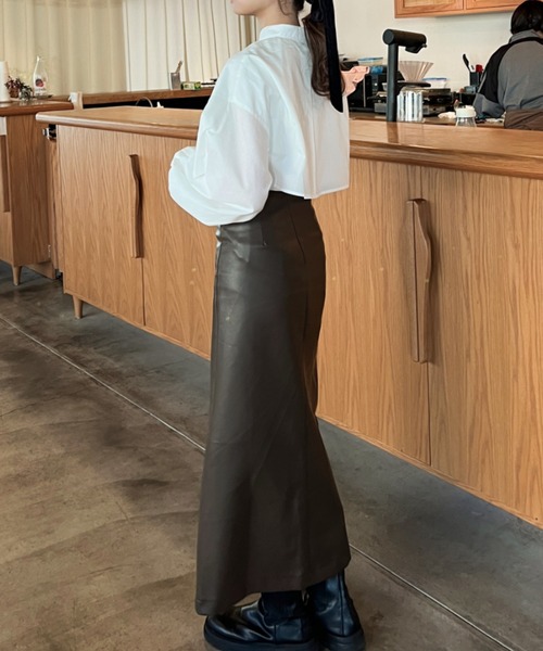 Ambre Ciel(アンブルシエル)の「ケープバンドカラーシャツ/【WEB/EC限定商品】(シャツ/ブラウス・レディース・ダークブラウン/オフホワイト・FREE)」の19枚目の写真