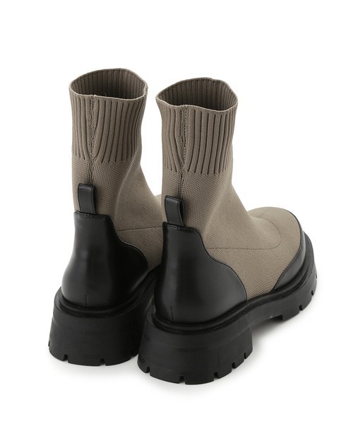 LILY BROWN（リリーブラウン）の「トラックソールニットショートブーツ（パンプス・レディース・アイボリー/ブラック/カーキ・LARGE/SMALL/MEDIUM）」の11枚目の写真