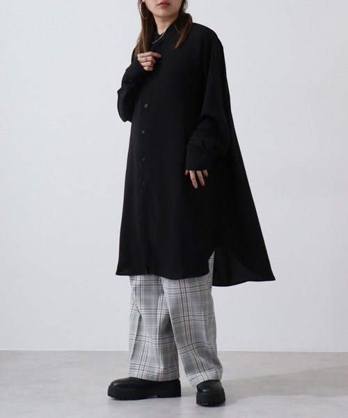 revertical(リバーティカル)の「バンドカラーロングシャツ(シャツ/ブラウス・メンズ・グレイッシュベージュ/ブラック/ブルー・L/M)」の4枚目の写真