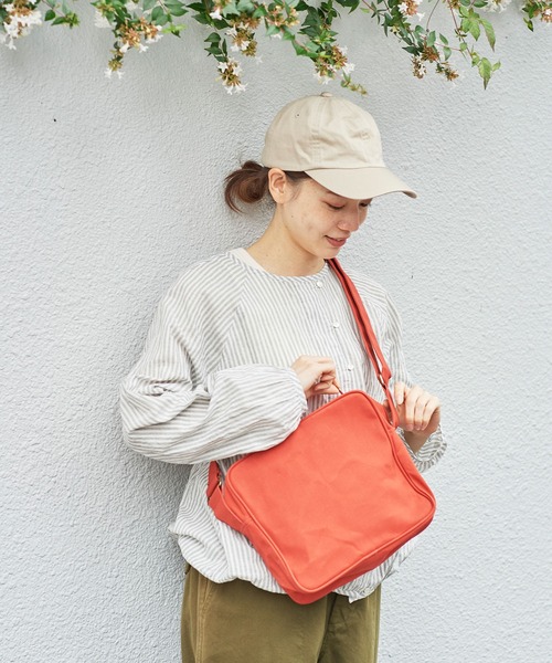 PAR ICI（パーリッシィ）の「ナチュラルトリプルワッシャー/ストライプ ボタンブラウス（シャツ/ブラウス・レディース・ホワイト/ネイビー/サックスブルー・FREE）」の2枚目の写真