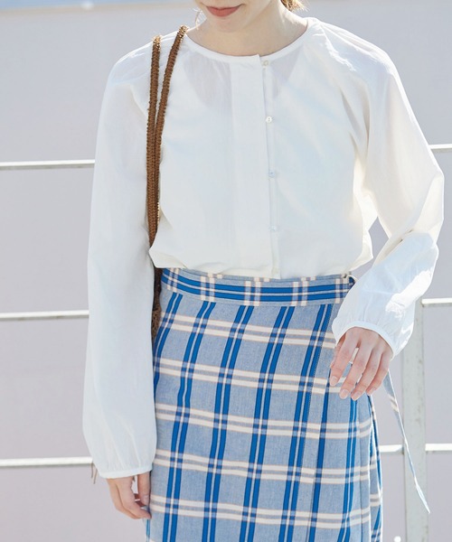 PAR ICI（パーリッシィ）の「ナチュラルトリプルワッシャー/ストライプ ボタンブラウス（シャツ/ブラウス・レディース・ホワイト/ネイビー/サックスブルー・FREE）」の4枚目の写真