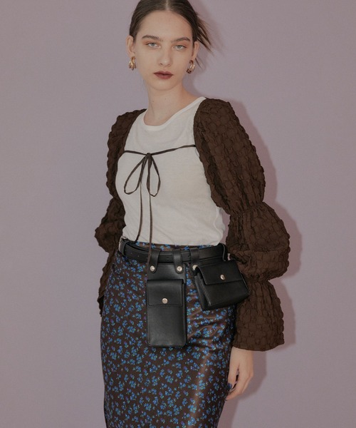 ELLEgirl(エルガール)の「ヴィーガンレザーベルトバッグ【ELLEgirl/エル ガール】(ボディバッグ/ウエストポーチ・レディース・シルバー/ブラック・FREE)」の21枚目の写真