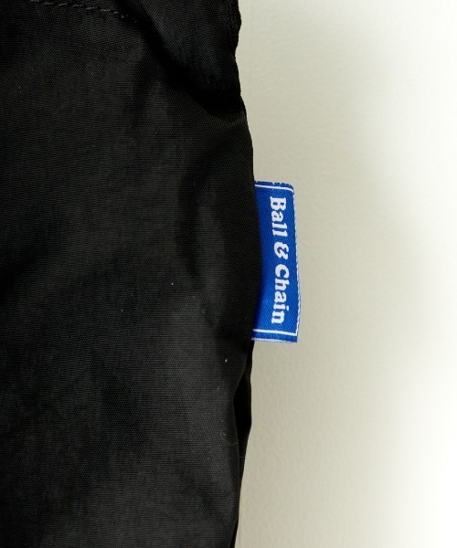 Ball&Chain（ボールアンドチェーン）の「[BALL&CHAIN/ボールアンドチェーン] S.APPLE 刺繍デザインナイロントートバッグ（トートバッグ・レディース・ブラック/カーキ・M）」の7枚目の写真