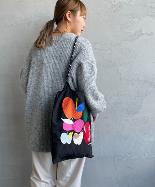 Ball&Chain（ボールアンドチェーン）の「[BALL&CHAIN/ボールアンドチェーン] S.APPLE 刺繍デザインナイロントートバッグ（トートバッグ・レディース・ブラック/カーキ・M）」の17枚目の写真