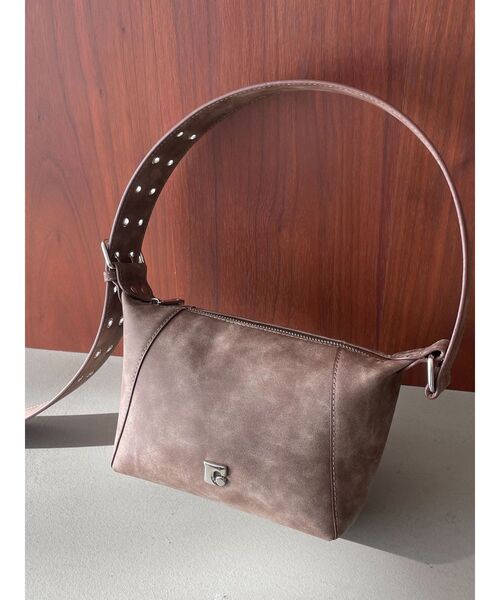 EMODA（エモダ）の「スクエアハンドルバッグ（ショルダーバッグ・レディース・グリーン/ブラック/ブラウン・FREE）」の3枚目の写真