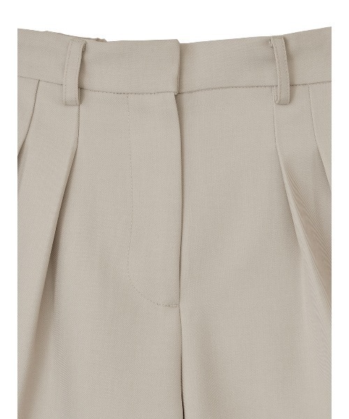 専用♥Ameri EASY TUCK HALF PANTS 　アイボリー M Ameri（アメリ）の「EASY TUCK HALF PANTS（その他パンツ）」 - WEAR