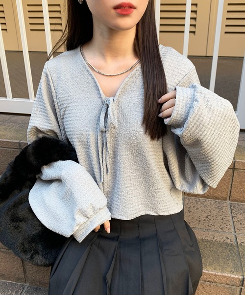SHEPP(シープ)の「ワッフルボレロ ボリューム ショートカーディガン(カーディガン/ボレロ・レディース・グレー/ホワイト/ブラック・S/M/L)」の18枚目の写真