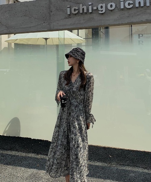 N.s(エヌドットエス)の「花柄シフォンワンピース(ワンピース・レディース・ブラック・M/L)」の5枚目の写真
