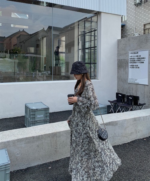N.s(エヌドットエス)の「花柄シフォンワンピース(ワンピース・レディース・ブラック・M/L)」の3枚目の写真