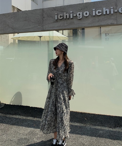 N.s(エヌドットエス)の「花柄シフォンワンピース(ワンピース・レディース・ブラック・M/L)」の21枚目の写真