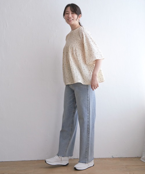ikka(イッカ)の「マジョリカプリーツブラウス(シャツ/ブラウス・レディース・オフホワイト/ピンク/ライトグレー/ブラック/ブルー・M/L/S)」の7枚目の写真