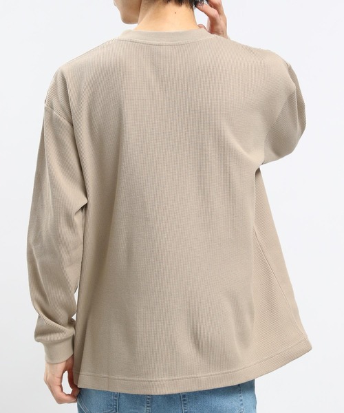 GLOBAL WORK Smile Seed Store（グローバルワーク スマイルシードストア）の「速乾ワッフルTシャツ長袖/991881（Tシャツ/カットソー・メンズ・ブラック/グレイッシュベージュ/オフホワイト/グレー・LARGE/SMALL/X-LARGE/MEDIUM）」の12枚目の写真