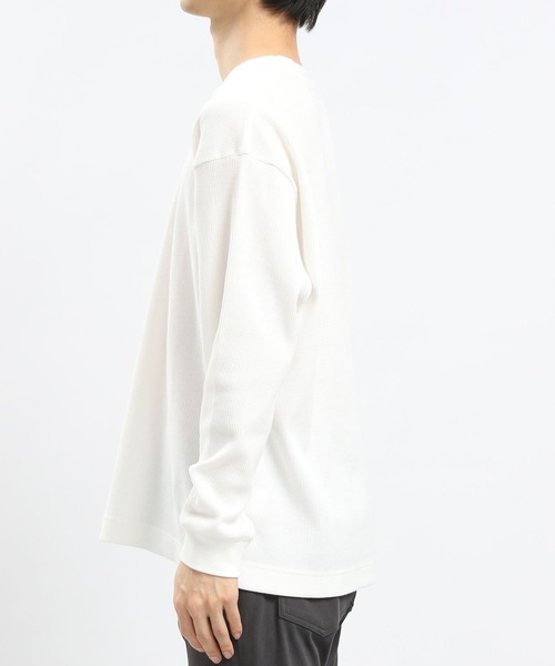 GLOBAL WORK Smile Seed Store（グローバルワーク スマイルシードストア）の「速乾ワッフルTシャツ長袖/991881（Tシャツ/カットソー・メンズ・ブラック/グレイッシュベージュ/オフホワイト/グレー・LARGE/SMALL/X-LARGE/MEDIUM）」の16枚目の写真