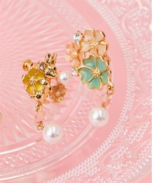 axes femme（アクシーズファム）の「ラビット×フラワーイヤリング