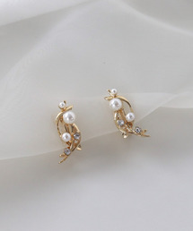 Three Four Time（スリーフォータイム）の「パールメタルラインイヤリング（イヤリング）」