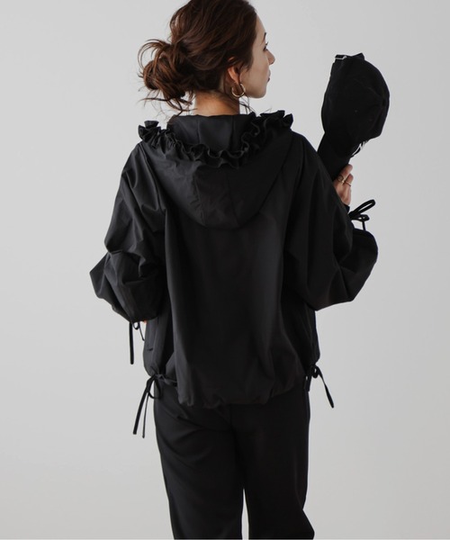 AMELY(エミリー)の「リボンマウンテンパーカー(マウンテンパーカー・レディース・ベージュ/グレー/ブラック・フリー)」の5枚目の写真