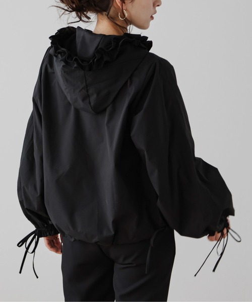 AMELY(エミリー)の「リボンマウンテンパーカー(マウンテンパーカー・レディース・ベージュ/グレー/ブラック・フリー)」の6枚目の写真
