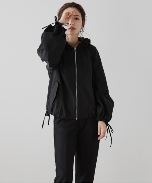 AMELY(エミリー)の「リボンマウンテンパーカー(マウンテンパーカー・レディース・ベージュ/グレー/ブラック・フリー)」の7枚目の写真