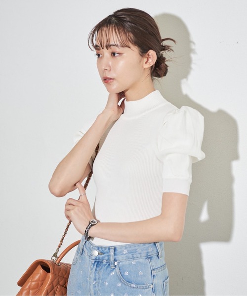 MOCOA'S（モコアズ）の「パワショルハーフスリーブニット（ニット/セーター・レディース・パープル/ホワイト/ブラック・FREE）」の4枚目の写真