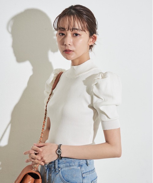 MOCOA'S（モコアズ）の「パワショルハーフスリーブニット（ニット/セーター・レディース・パープル/ホワイト/ブラック・FREE）」の5枚目の写真