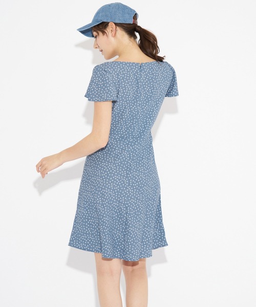 Levi's(リーバイス)の「Levi's/リーバイス ワンピース ブルー BELISSIMA DITSY(ワンピース・レディース・マルチ・XS/S/M)」の14枚目の写真