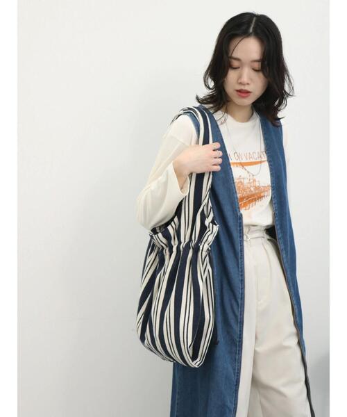 Samansa Mos2 blue(サマンサモスモスブルー)の「ストライプ巾着トートバッグ(ハンドバッグ・レディース・ネイビー/ブラック/ベージュ・F)」の15枚目の写真