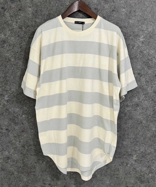 SHISKY(シスキー)の「オーバーサイズ ワイドボーダーT(Tシャツ/カットソー・メンズ・ブラック/ベージュ/グレー/ラベンダー/チャコール・M/L/XL)」の3枚目の写真