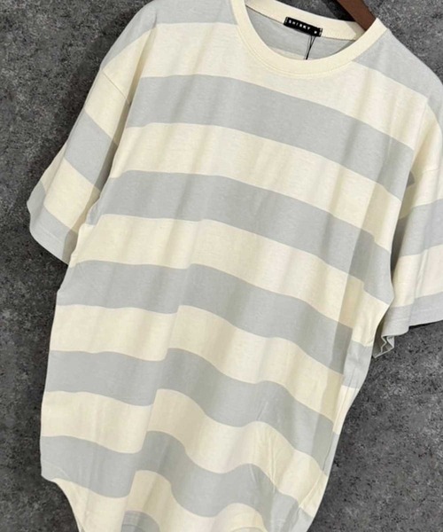 SHISKY(シスキー)の「オーバーサイズ ワイドボーダーT(Tシャツ/カットソー・メンズ・ブラック/ベージュ/グレー/ラベンダー/チャコール・M/L/XL)」の7枚目の写真