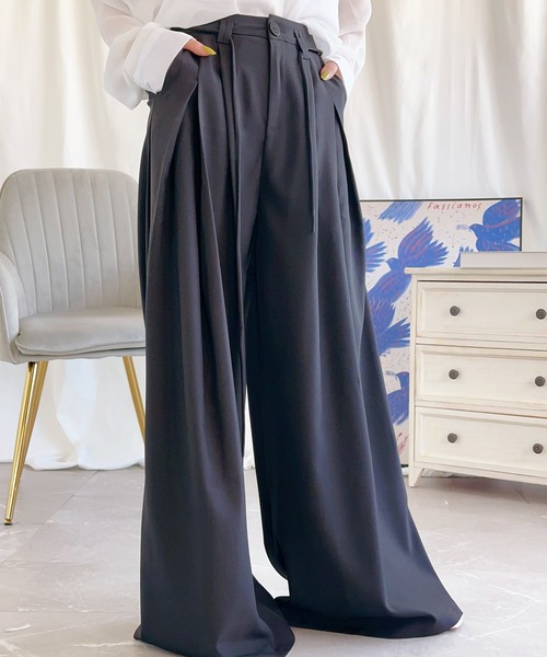 aimoha（アイモハ）の「【aimoha】ハイウエストタックドレープパンツ（その他パンツ・レディース・ベージュ/ブラック/グレー・SMALL/MEDIUM/X-LARGE/LARGE）」の5枚目の写真