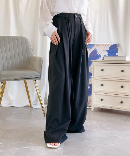 aimoha（アイモハ）の「【aimoha】ハイウエストタックドレープパンツ（その他パンツ・レディース・ベージュ/ブラック/グレー・SMALL/MEDIUM/X-LARGE/LARGE）」の6枚目の写真