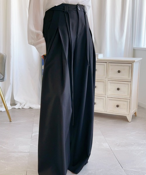 aimoha（アイモハ）の「【aimoha】ハイウエストタックドレープパンツ（その他パンツ・レディース・ベージュ/ブラック/グレー・SMALL/MEDIUM/X-LARGE/LARGE）」の8枚目の写真