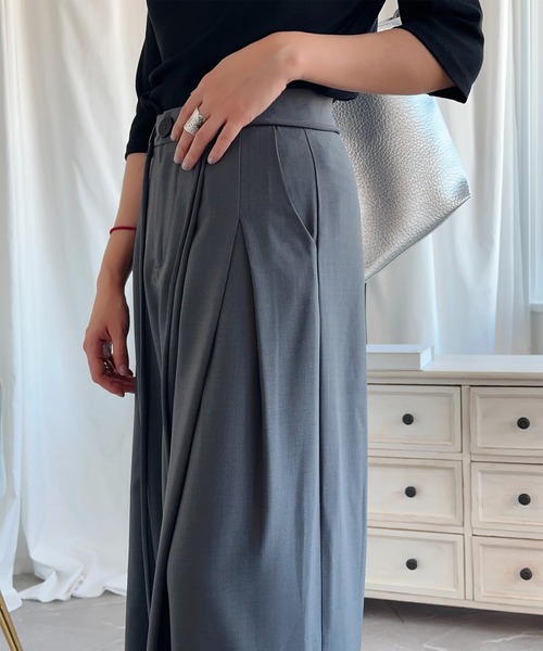 aimoha（アイモハ）の「【aimoha】ハイウエストタックドレープパンツ（その他パンツ・レディース・ベージュ/ブラック/グレー・SMALL/MEDIUM/X-LARGE/LARGE）」の11枚目の写真