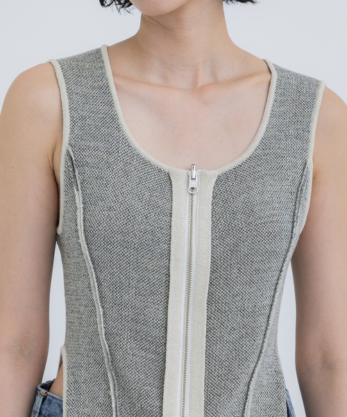 STUDIOUS(ステュディオス)の「【STUDIOUS/ステュディオス】ジップアップ2WAYニットビスチェ(ベスト・レディース・ホワイト/ダークグレー・FREE)」の8枚目の写真