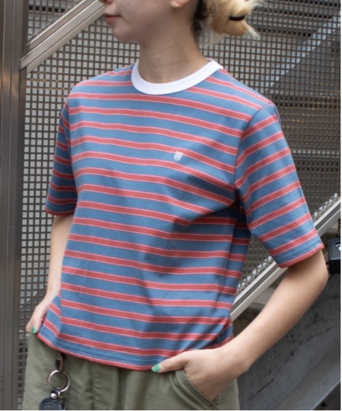 UNIVERSAL OVERALL（ユニバーサルオーバーオール）の「RETRO BORDER TEE（Tシャツ/カットソー・レディース・ホワイト×ブラック/ブルー系その他2/グレー系その他・M/L）」の3枚目の写真