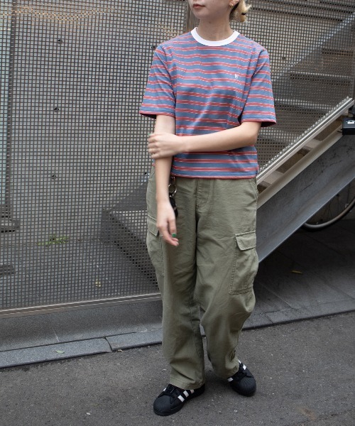UNIVERSAL OVERALL（ユニバーサルオーバーオール）の「RETRO BORDER TEE（Tシャツ/カットソー・レディース・ホワイト×ブラック/ブルー系その他2/グレー系その他・M/L）」の12枚目の写真