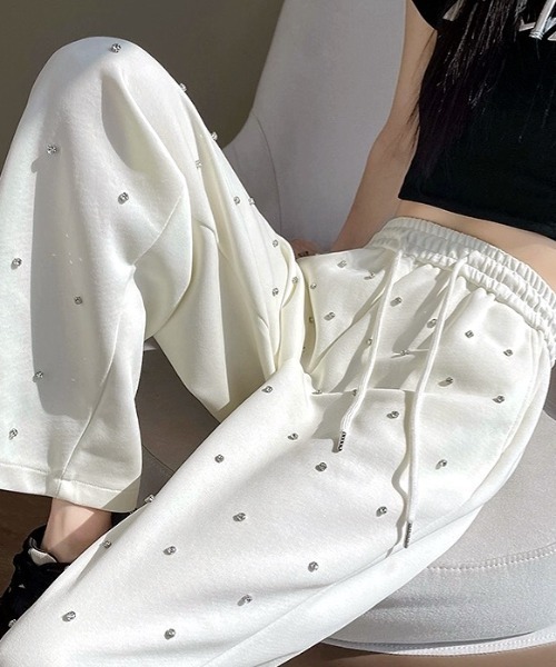 SHEENA(シーナ)の「ビジュースウェットパンツ(スウェットパンツ・レディース・ブラック/ホワイト・M)」の1枚目の写真
