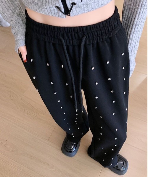 SHEENA(シーナ)の「ビジュースウェットパンツ(スウェットパンツ・レディース・ブラック/ホワイト・M)」の7枚目の写真