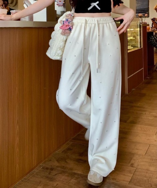 SHEENA(シーナ)の「ビジュースウェットパンツ(スウェットパンツ・レディース・ブラック/ホワイト・M)」の6枚目の写真
